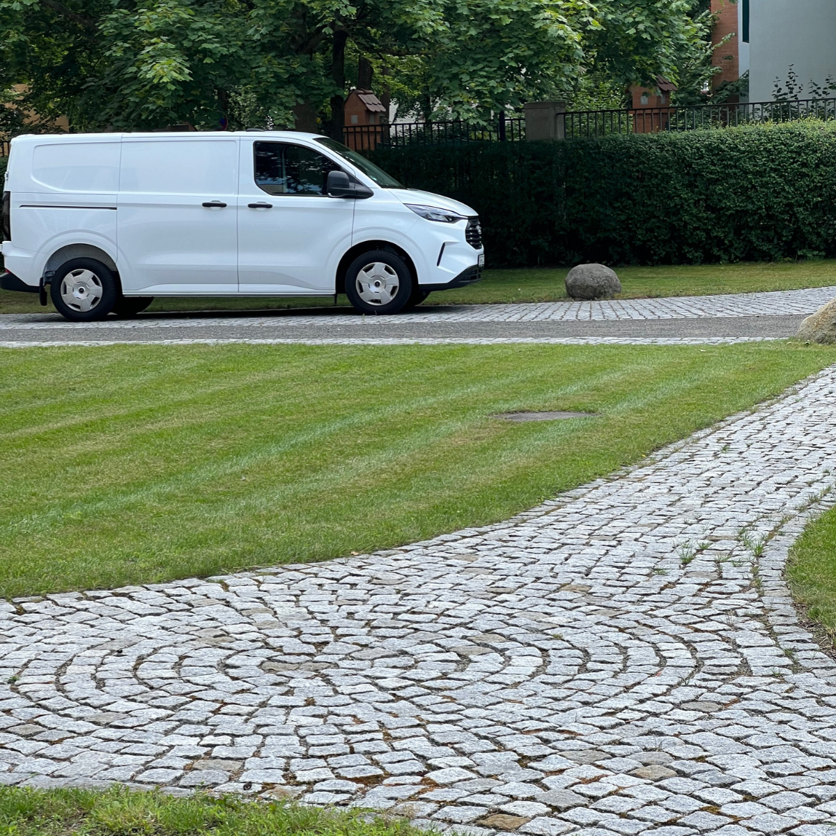 Leistungen von EckRa Service: Gebäudereinigung und Facility Management