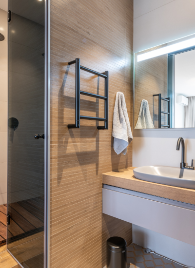 Yellow Black Retro Film Travel Vlog YouTube Intro Video (2)